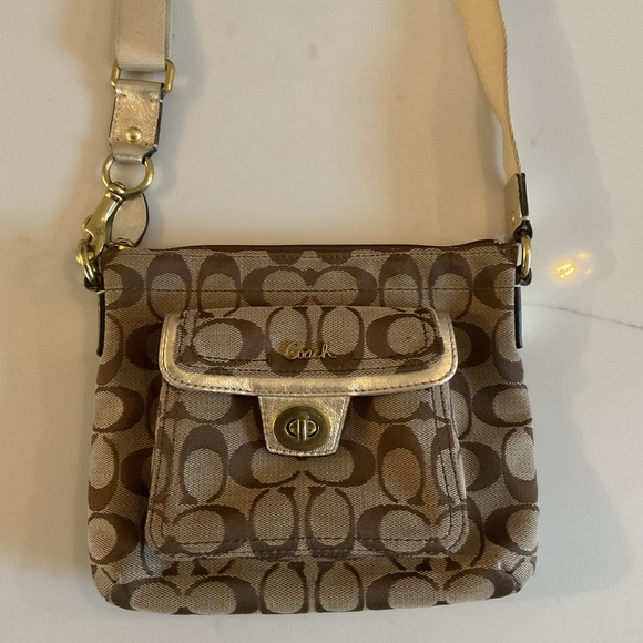 Coach Crossbody - Picture 1 of 7